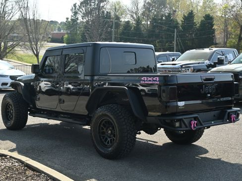 Used 2023 Jeep Gladiator Sport image 11