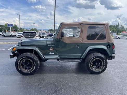 Used 2002 Jeep Wrangler Sahara AWD/4WD image 3