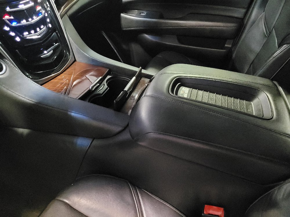Used 2020 Cadillac Escalade Luxury RWD image 26