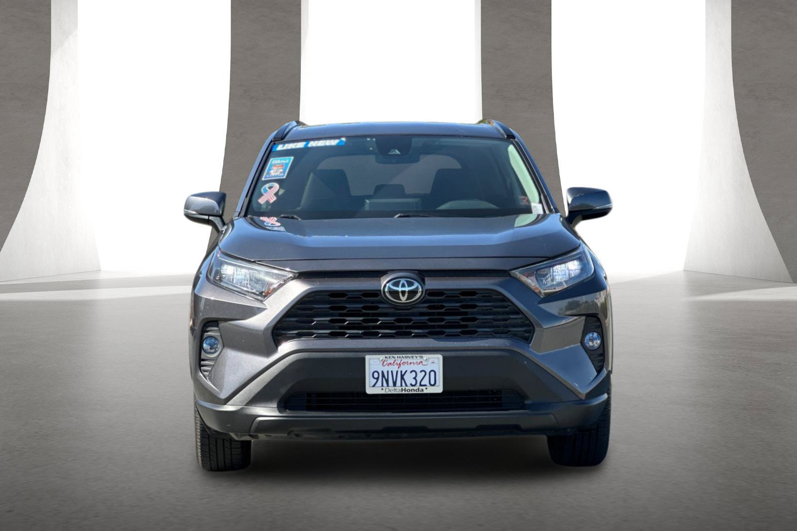 Used 2021 Toyota RAV4 LE FWD image 9