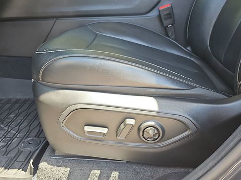 Used 2021 Jeep Grand Cherokee L Limited AWD/4WD image 29