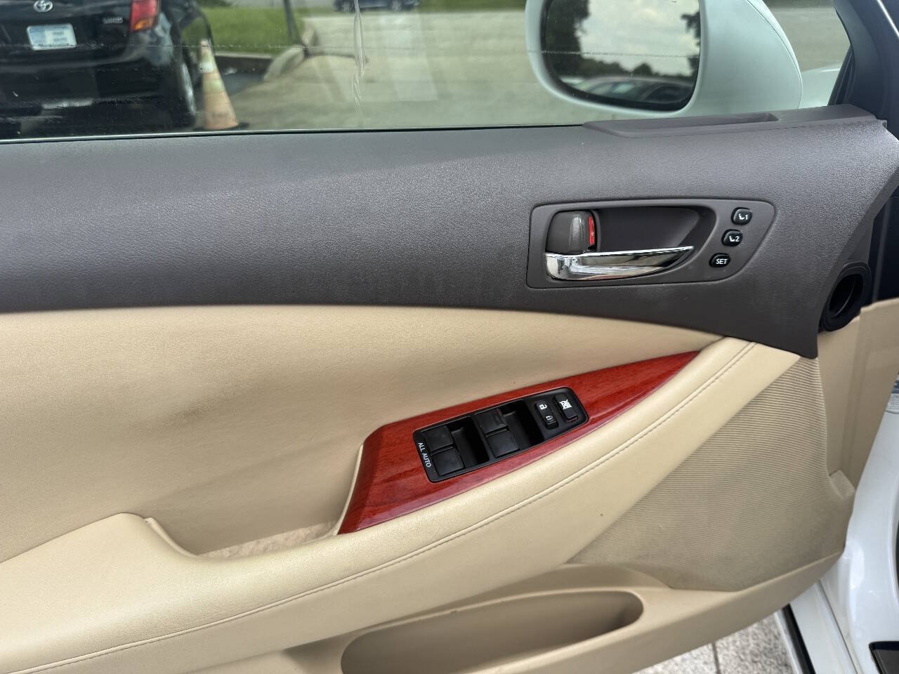 Used 2008 Lexus ES 350 w/ Premium Plus Pkg FWD image 16