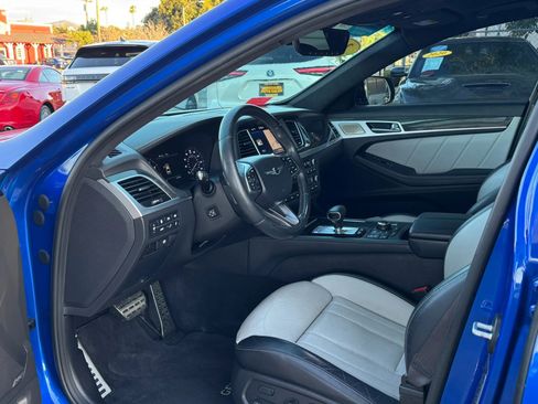 Used 2020 Genesis G80 3.3T Sport RWD image 11