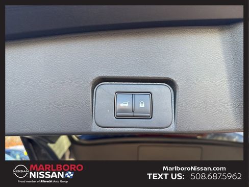 Used 2024 Nissan Rogue SV image 14