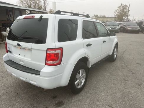 Used 2011 Ford Escape XLT AWD/4WD image 9