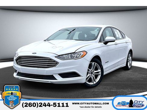 Used 2018 Ford Fusion SE image 1