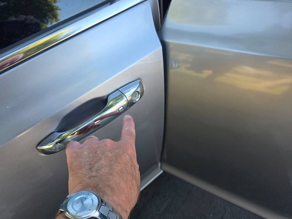 Used 2018 Chrysler 300 Limited RWD image 27