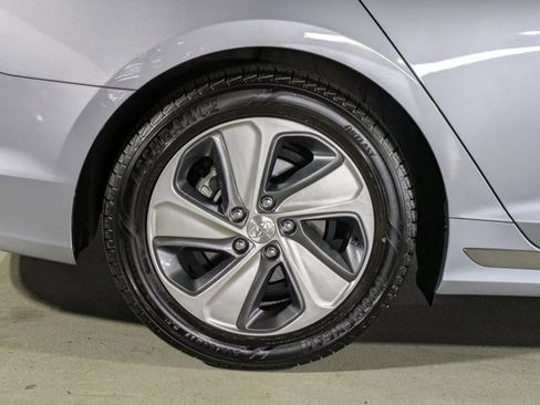 Used 2016 Hyundai Sonata Limited w/ Option Group 02 FWD image 24
