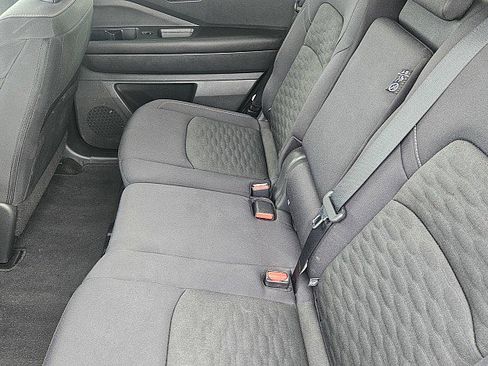 Used 2024 Nissan Pathfinder SV FWD image 8