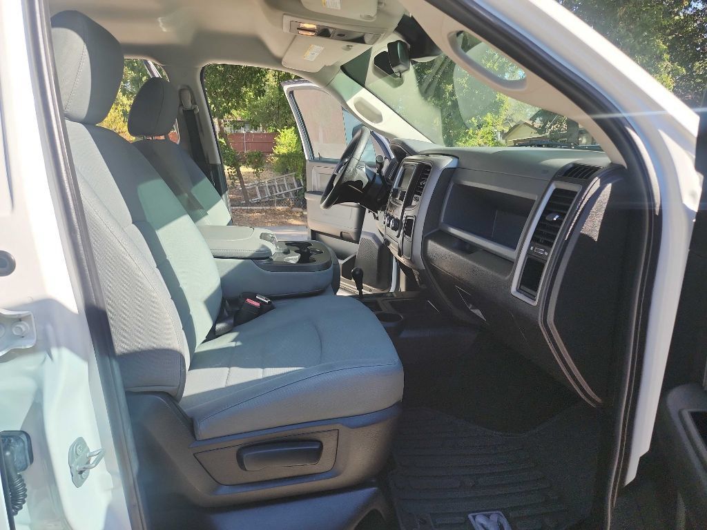 Used 2016 RAM 2500 Tradesman w/ Chrome Appearance Group AWD/4WD image 36
