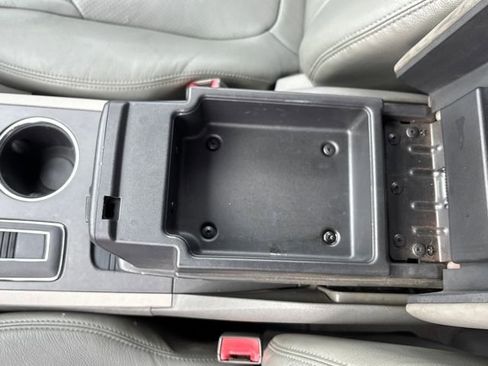 Used 2011 Chevrolet Traverse LT w/ Personal Connectivity Package image 21