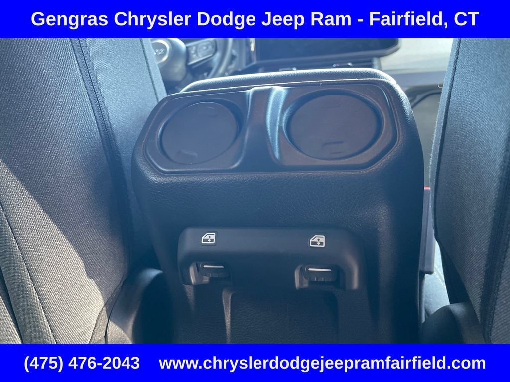 Certified 2024 Jeep Wrangler Unlimited w/ Convenience Group AWD/4WD image 30