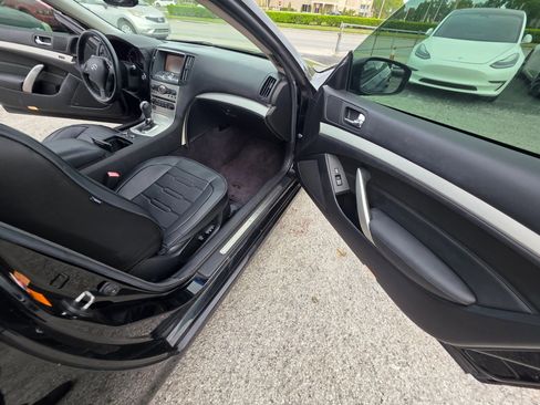 Used 2009 INFINITI G37 x Coupe w/ Premium Pkg image 18