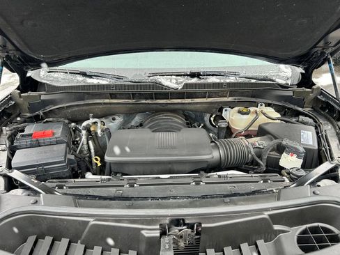 Used 2021 Chevrolet Tahoe Z71 w/ Z71 Signature Package image 29