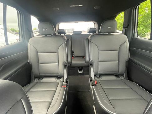 New 2026 Buick Enclave Sport Touring w/ Power Package FWD image 24