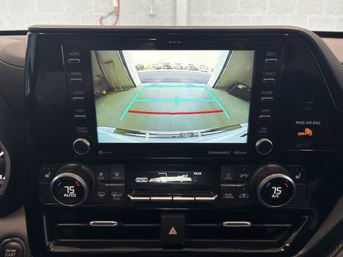 Used 2022 Toyota Highlander XSE image 36