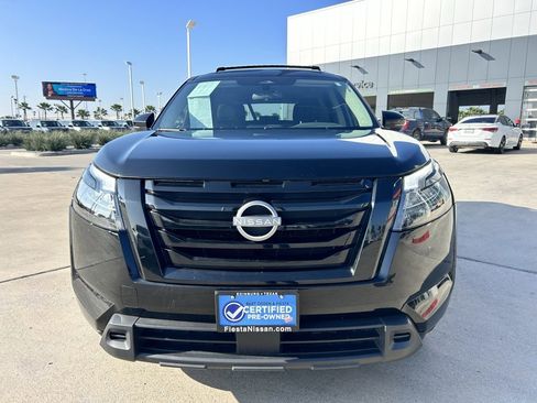 Certified 2024 Nissan Pathfinder SV w/ Black Appearance Package image 2