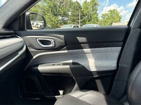 Used 2024 Jeep Compass Latitude AWD/4WD image 20