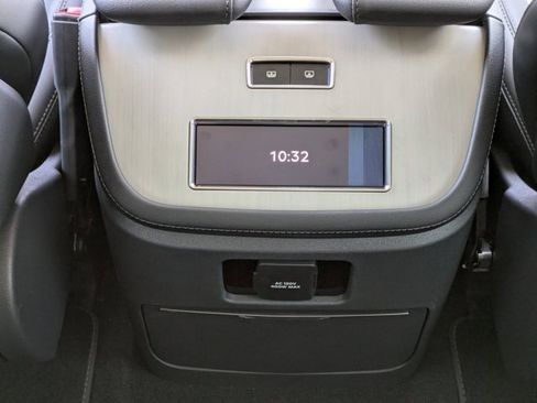 New 2025 Lincoln Navigator Reserve image 15