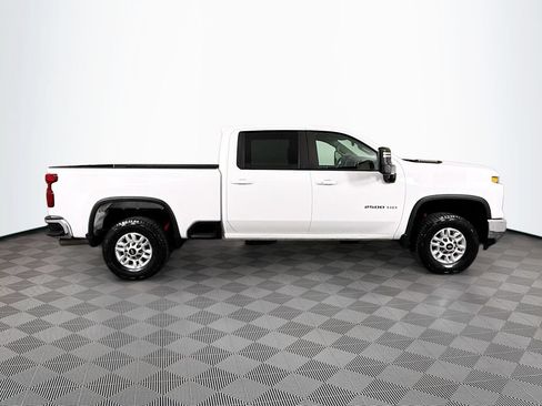 Used 2024 Chevrolet Silverado 2500 LT w/ Convenience Package AWD/4WD image 8