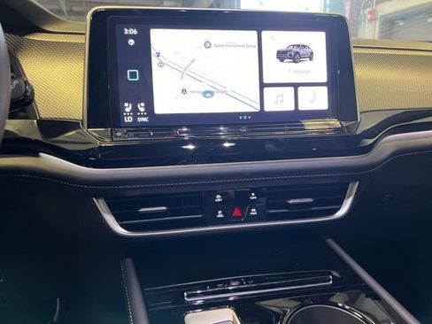 New 2026 Volkswagen Atlas Cross Sport SEL image 17