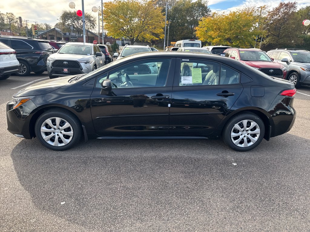 New 2027 Toyota Corolla LE FWD image 4