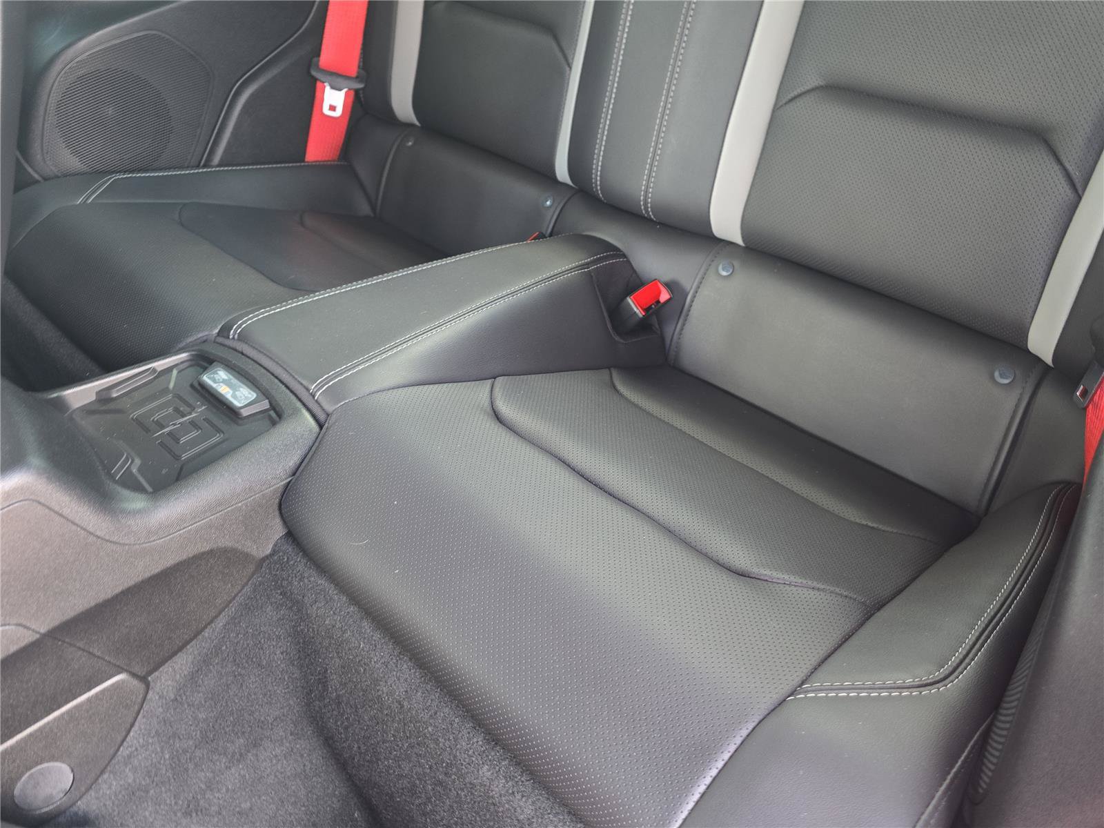 Used 2024 Chevrolet Camaro SS RWD image 10