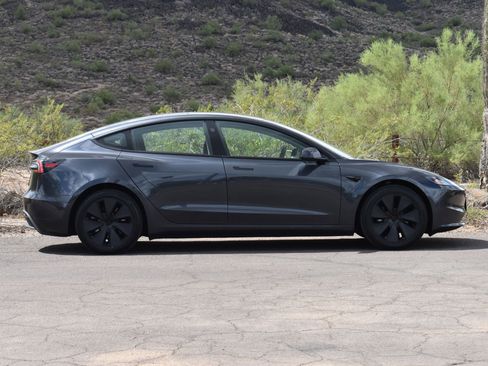 Used 2024 Tesla Model 3 Long Range image 9