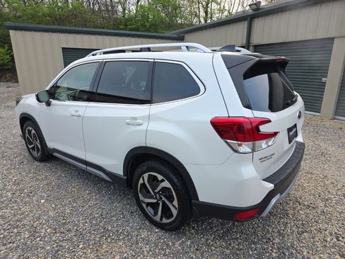 Used 2024 Subaru Forester Touring w/ Pop Package 2 AWD/4WD image 5