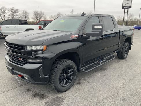 Used 2021 Chevrolet Silverado 1500 LT Trail Boss w/ Convenience Package II image 4