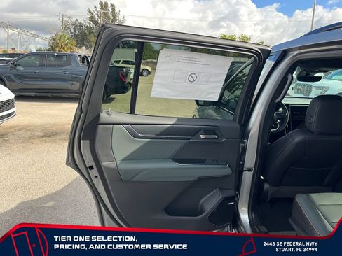 New 2026 GMC Acadia AT4 w/ Luxury Package AWD/4WD image 25