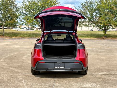 Used 2026 Tesla Model Y Long Range AWD/4WD image 38