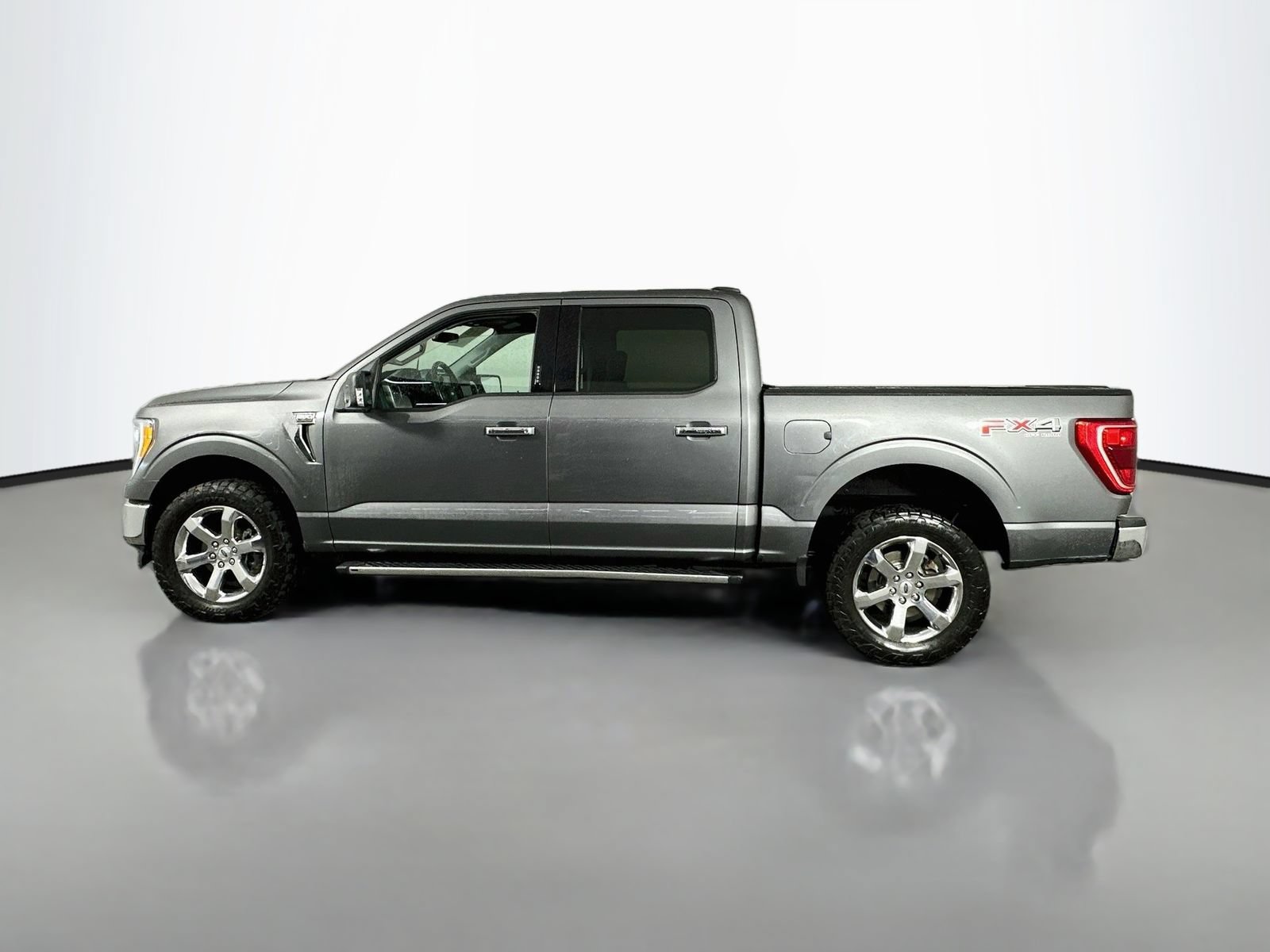 Used 2021 Ford F150 XLT w/ Equipment Group 302A High AWD/4WD image 5