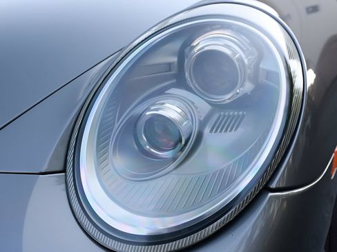 Used 2010 Porsche 911 Turbo AWD/4WD image 39