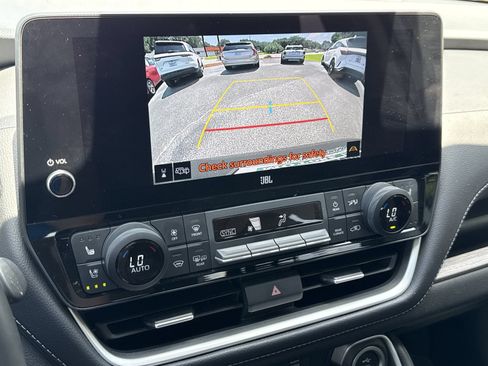 Used 2025 Toyota Grand Highlander FWD image 27