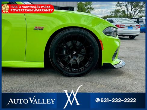 Used 2019 Dodge Charger Scat Pack RWD image 9