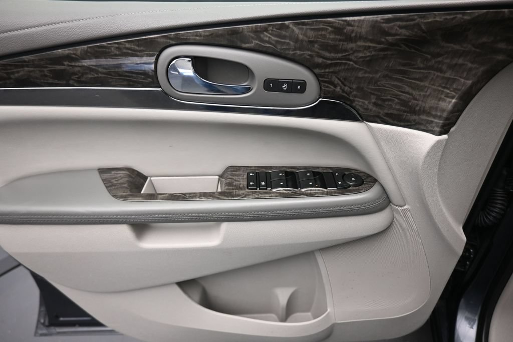 Used 2014 Buick Enclave Leather FWD image 10