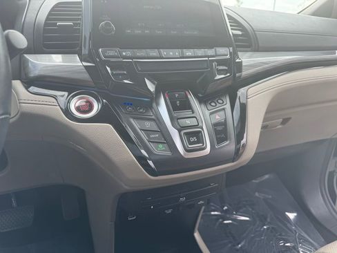 Used 2022 Honda Odyssey Elite image 7