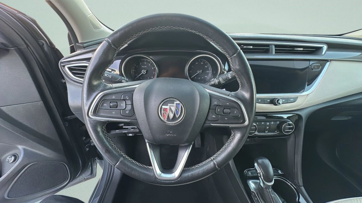 Used 2020 Buick Encore GX Essence w/ Advanced Technology Package FWD image 12