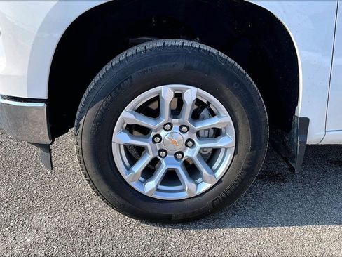 Used 2025 Chevrolet Silverado 1500 LT image 12