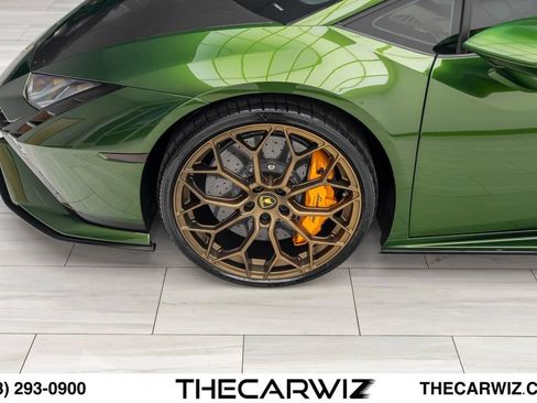 Used 2024 Lamborghini Huracan Tecnica RWD image 11