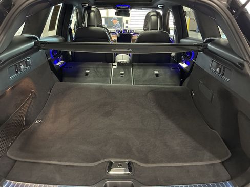 Used 2025 Mercedes-Benz GLC 300 4MATIC image 27