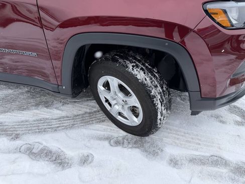 Used 2022 Jeep Compass Sport image 23