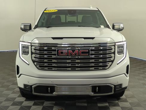 Used 2023 GMC Sierra 1500 Denali AWD/4WD image 9