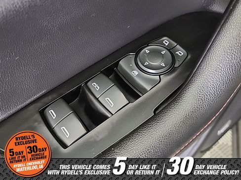 Used 2022 Chevrolet Blazer RS w/ Enhanced Convenience Package image 39