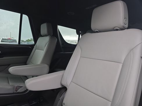 Used 2024 Chevrolet Tahoe LT RWD image 16