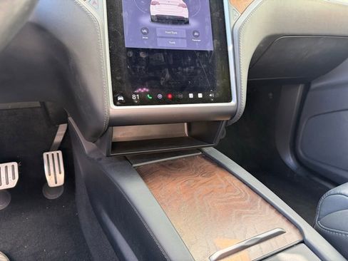 Used 2019 Tesla Model X Performance image 10
