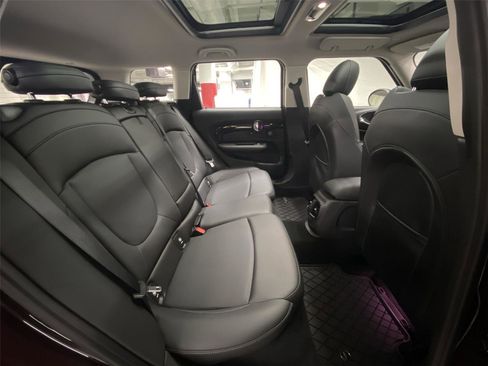 Used 2019 MINI Cooper Clubman S w/ Storage Package image 28