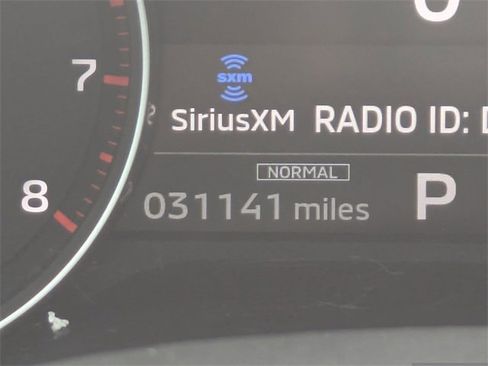 Used 2023 Mitsubishi Outlander SE image 35