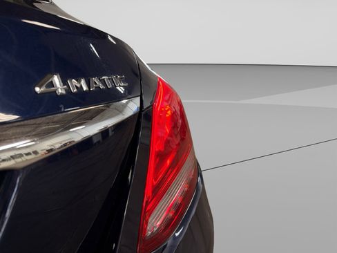 Used 2015 Mercedes-Benz C 300 4MATIC Sedan image 40